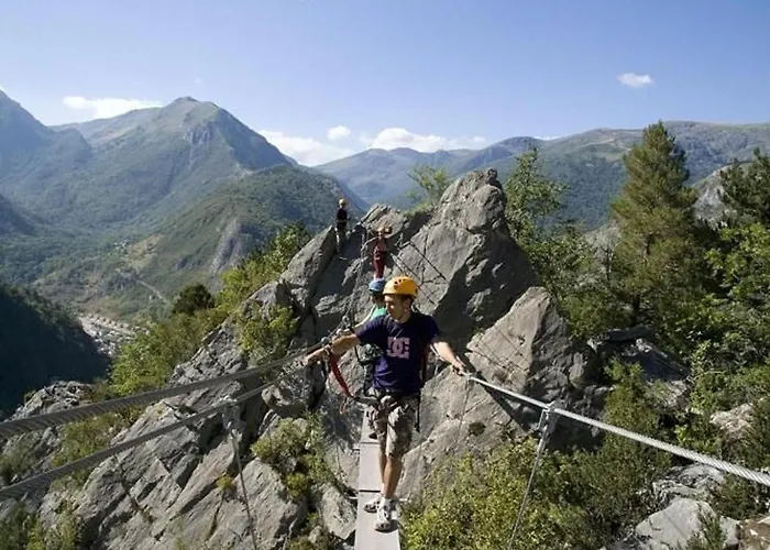 Confortable 4 Pers Avec Terrasse - Api-1-52-391 * Les Cabannes (Ariege)