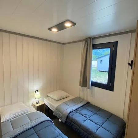 Confortable 4 Pers Avec Terrasse - Api-1-52-391 * Les Cabannes (Ariege)