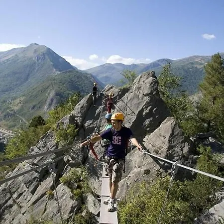 Confortable 4 Pers Avec Terrasse - Api-1-52-391 * Les Cabannes (Ariege)