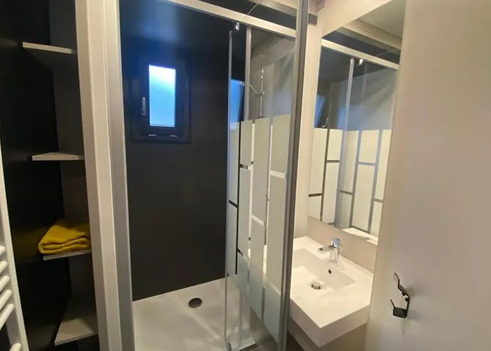 Κάμπινγκ Confortable 4 Pers Avec Terrasse - Api-1-52-391