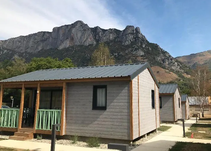 Confortable 4 Pers Avec Terrasse - Api-1-52-391 Κάμπινγκ Les Cabannes (Ariege)